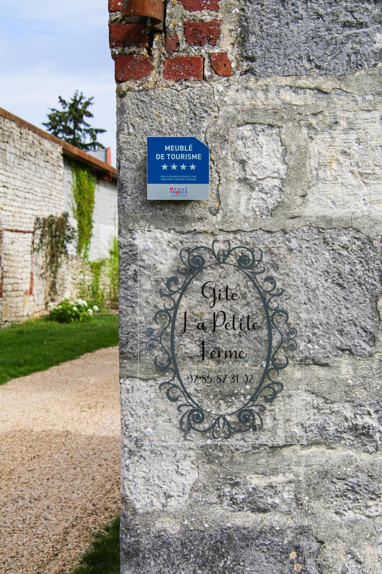 Gite La Petite Ferme Clermont-les-Fermes Exteriér fotografie